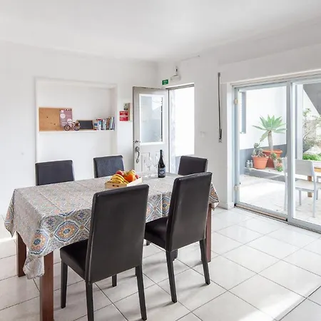 Silvercoast - Swimming Pool & Jacuzzi Apartment